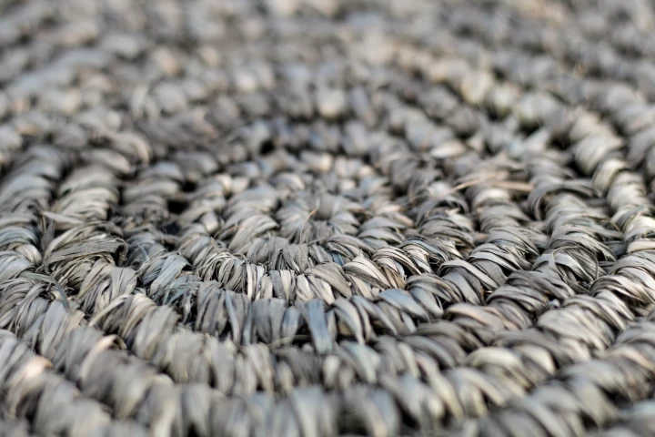 Pouf Malibu ø34cm Raphia - Naturel/noir 2 Pouf Malibu ø34cm Raphia - Naturel/noir – Image 2